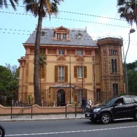 Centrally Located By Harbour With Elevator * San Remo