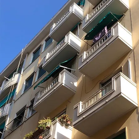 Appartement Centrally Located By Harbour With Elevator *
