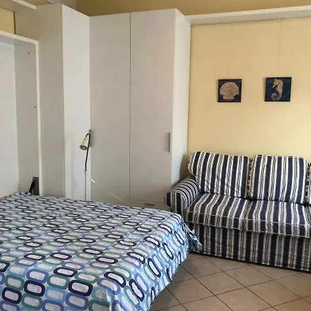 Apartamento Centrally Located By Harbour With Elevator San Remo